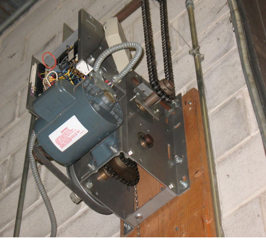 Link jackshaft garage door operator